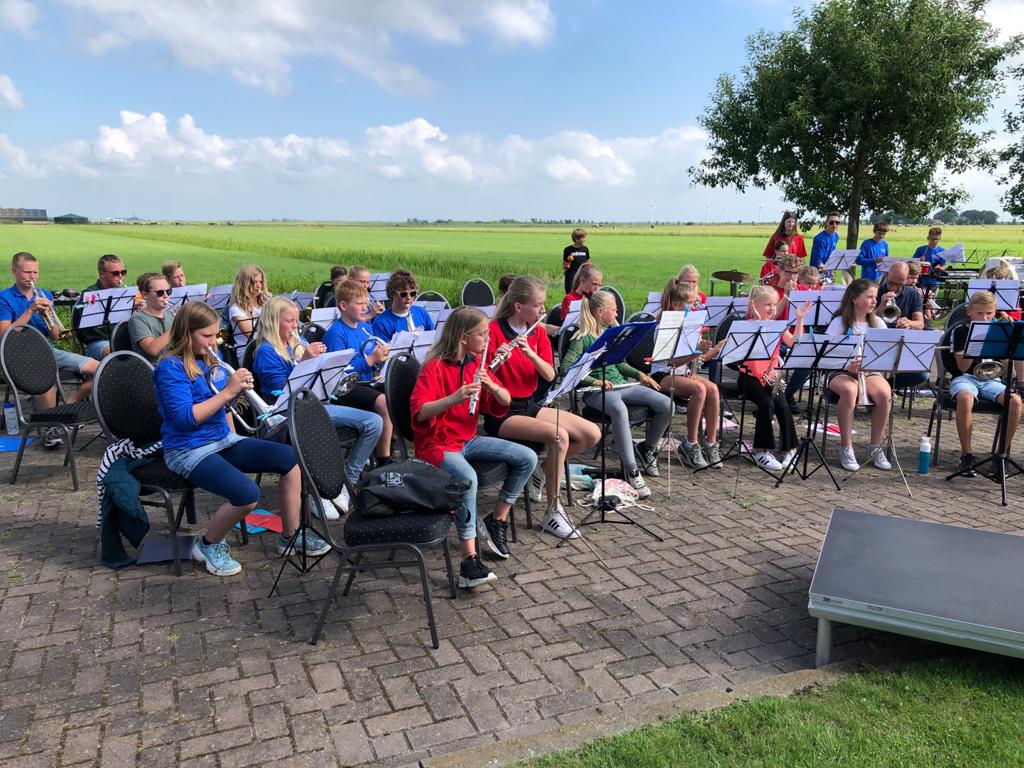 Jeugd sluit muziekseizoen zomers af